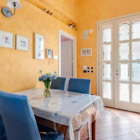 Tra Le Colline Di Con Ristorante * Castelvetro di Modena
